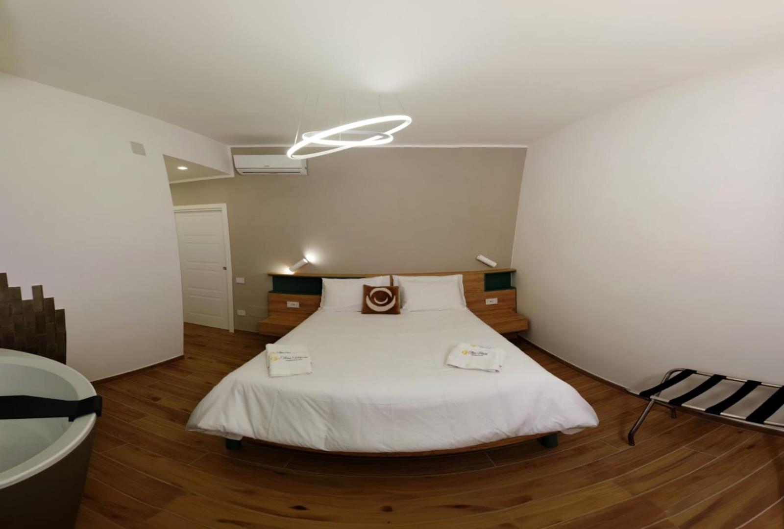 Three Moons Boutique House/Calypso Apartment Salerno Ngoại thất bức ảnh